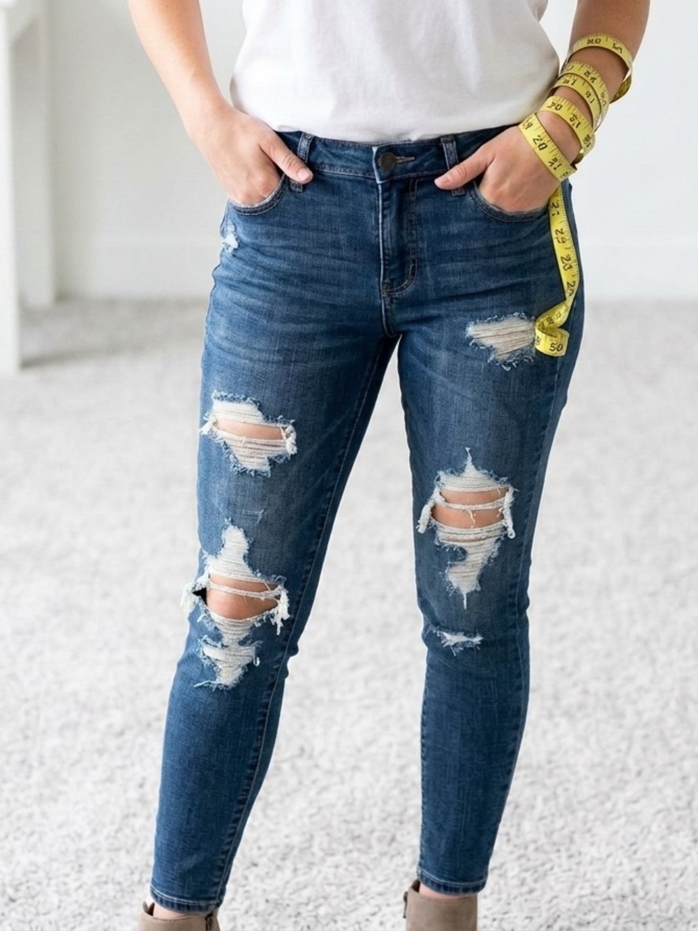 American Eagle Outfitters Blue Ripped High-Rise Skinny Jeans